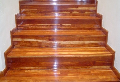 ESCALERA EN DUELA DE CHECHEN 2